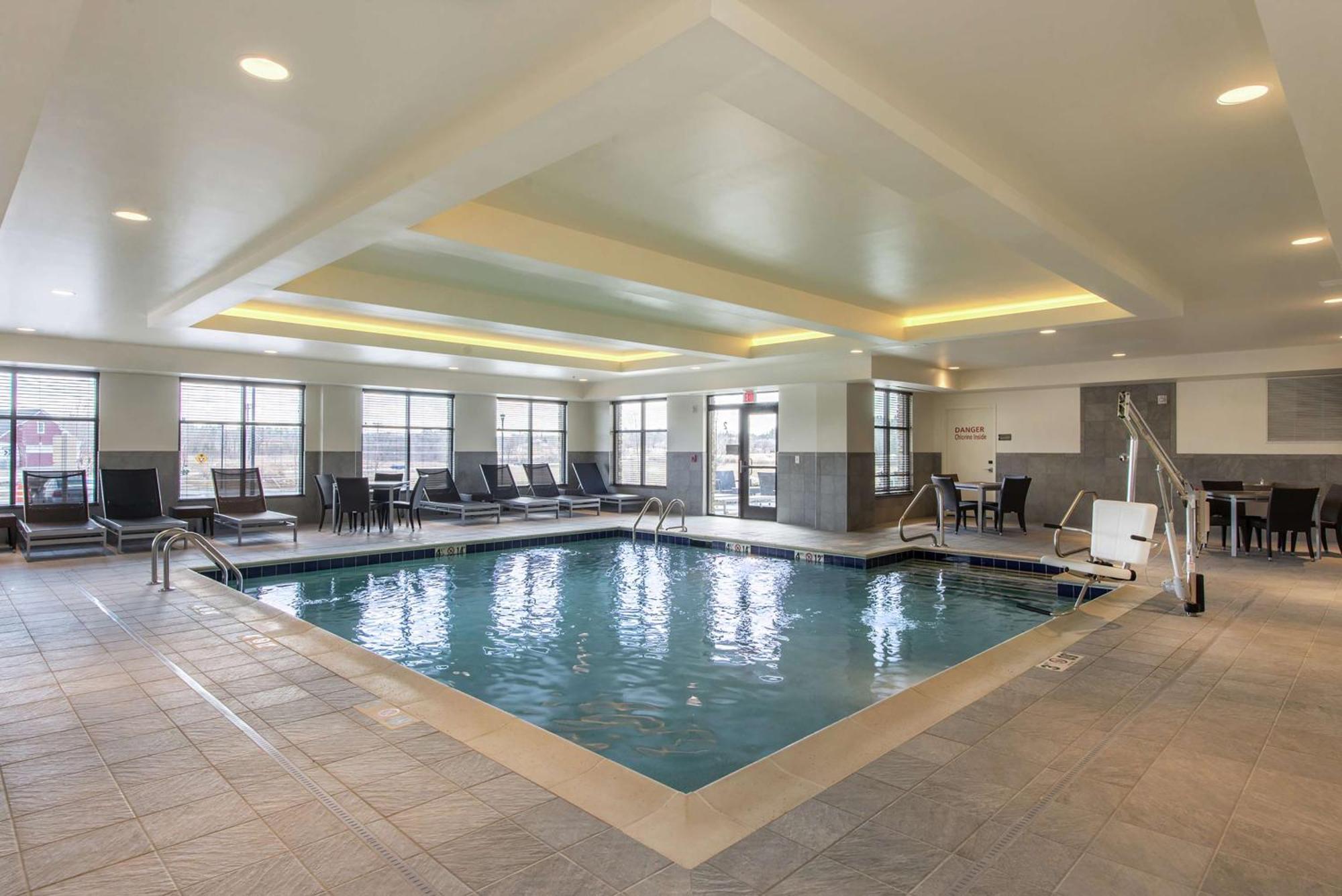 Homewood Suites By Hilton Boston Marlborough Berlin Экстерьер фото